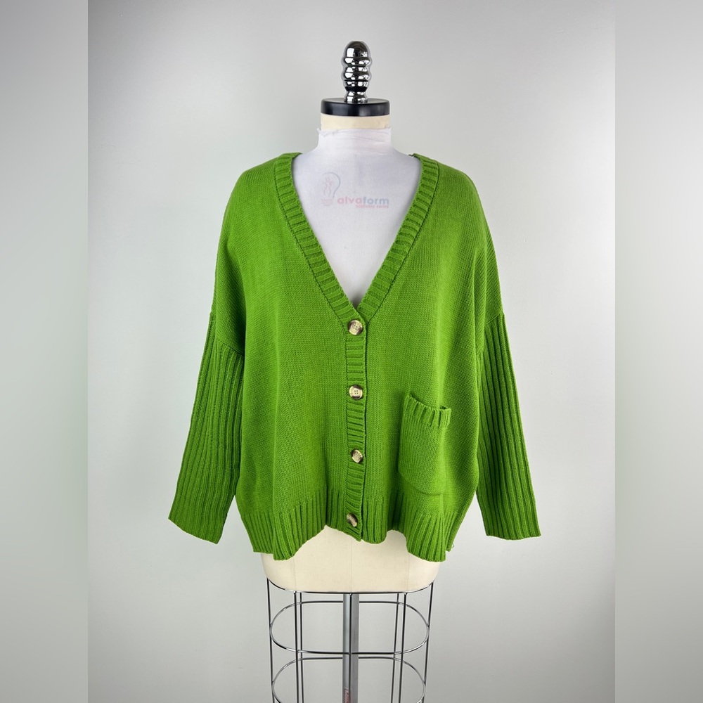 💚 2528. Loose Fit Button Front V-Neck Cardigan